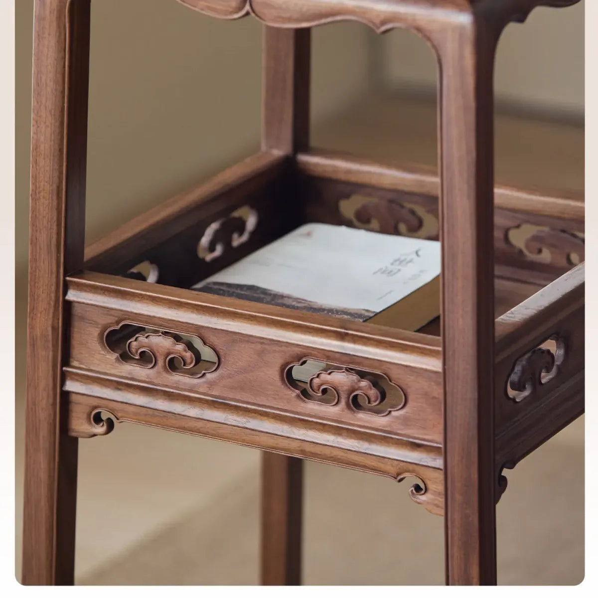 Ruyi openwork carving and inset shelf detail