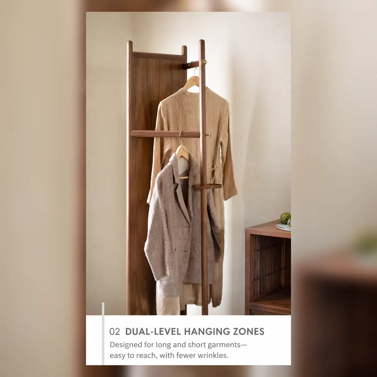 Dual-level hanging zones for long and short garments