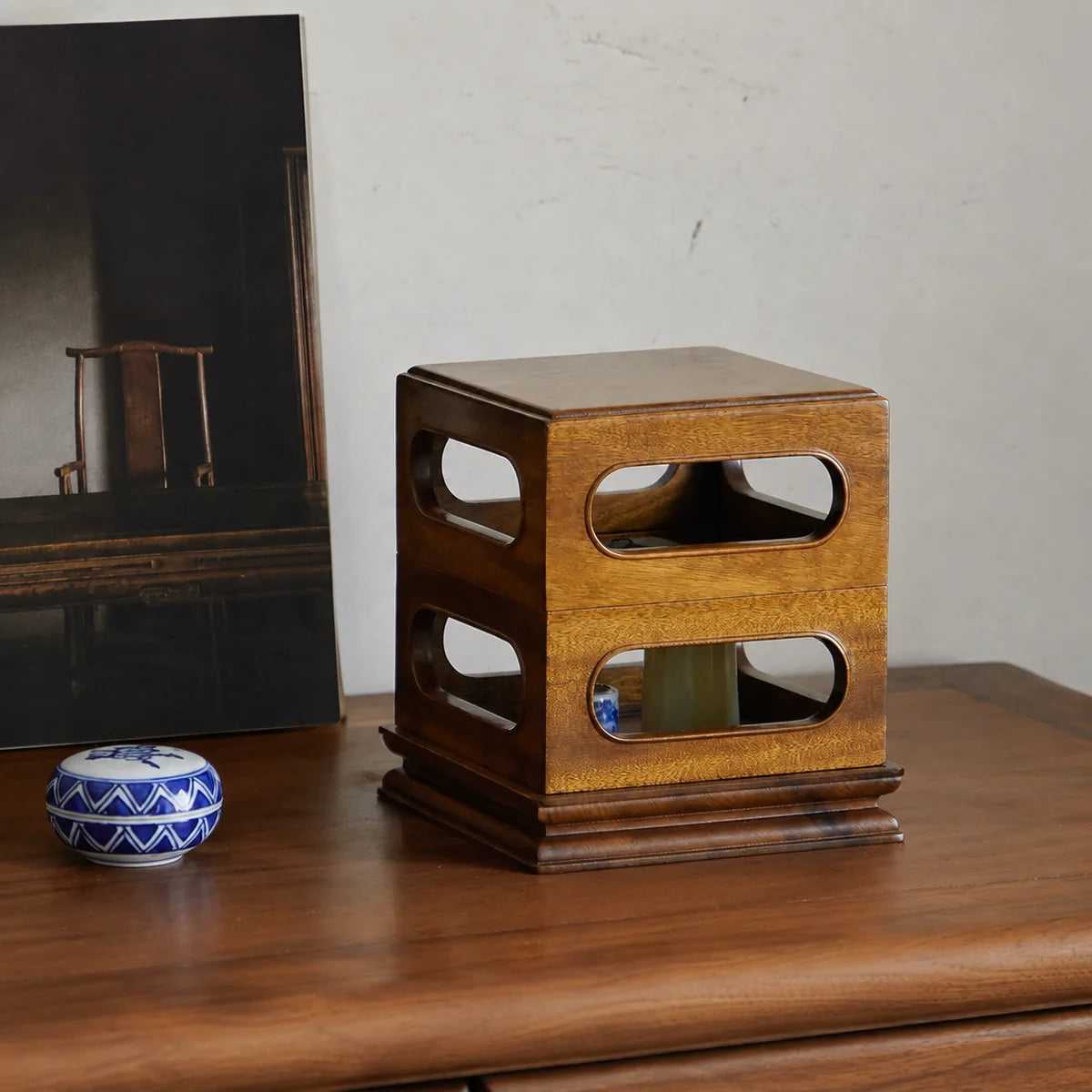 Golden Phoebe two-tier storage stand
