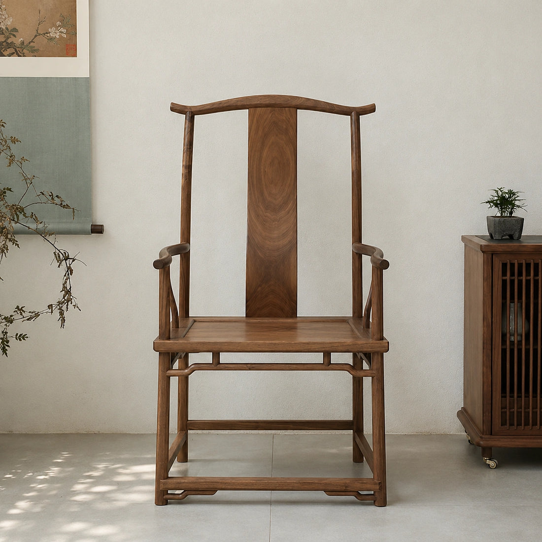 Sichutou Beiguanmao Solid Walnut Armchair