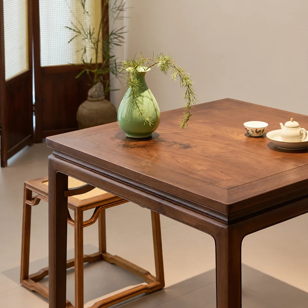 tabletop detail