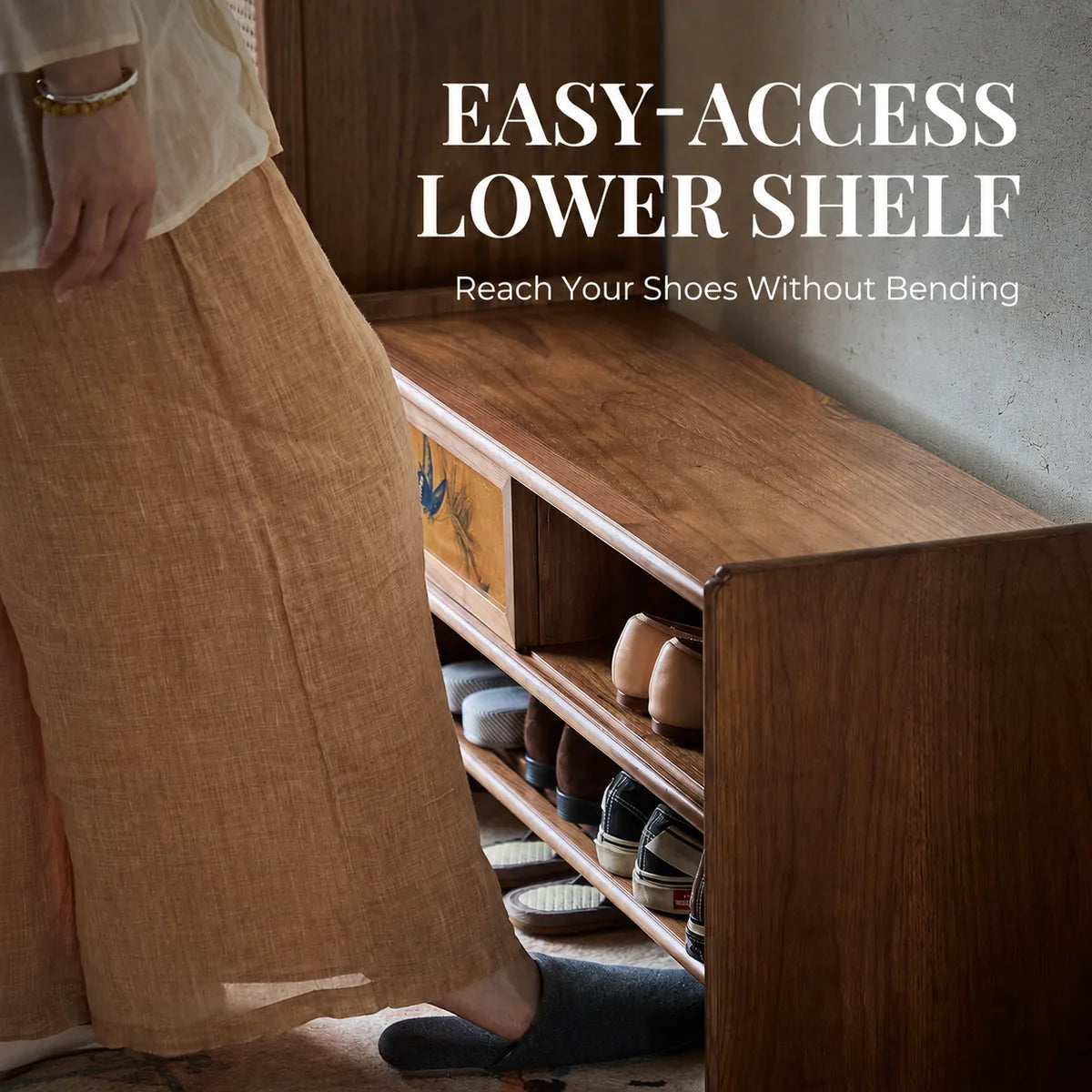 Easy-access lower shoe shelf
